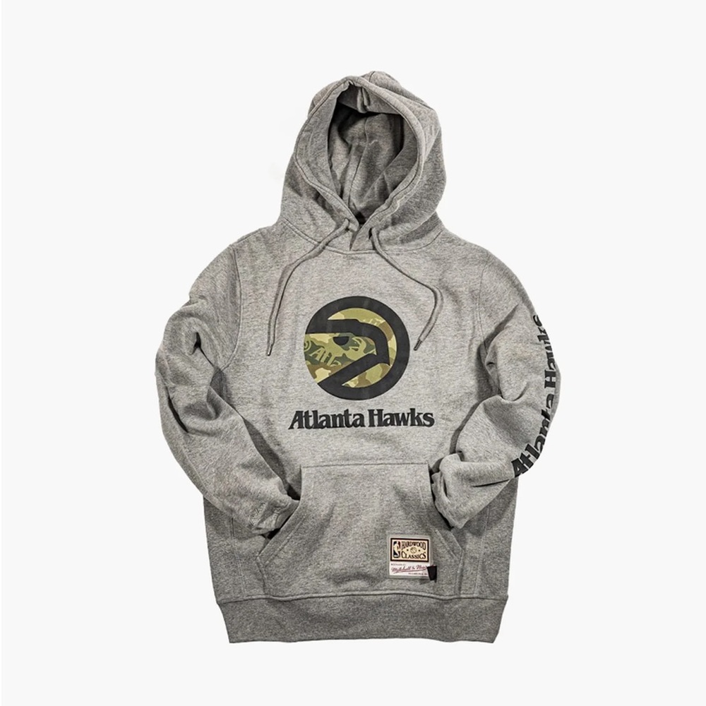 Large Camo ghost green Mitchell & Ness Gray Atlanta Hawks Hoodie new with tags